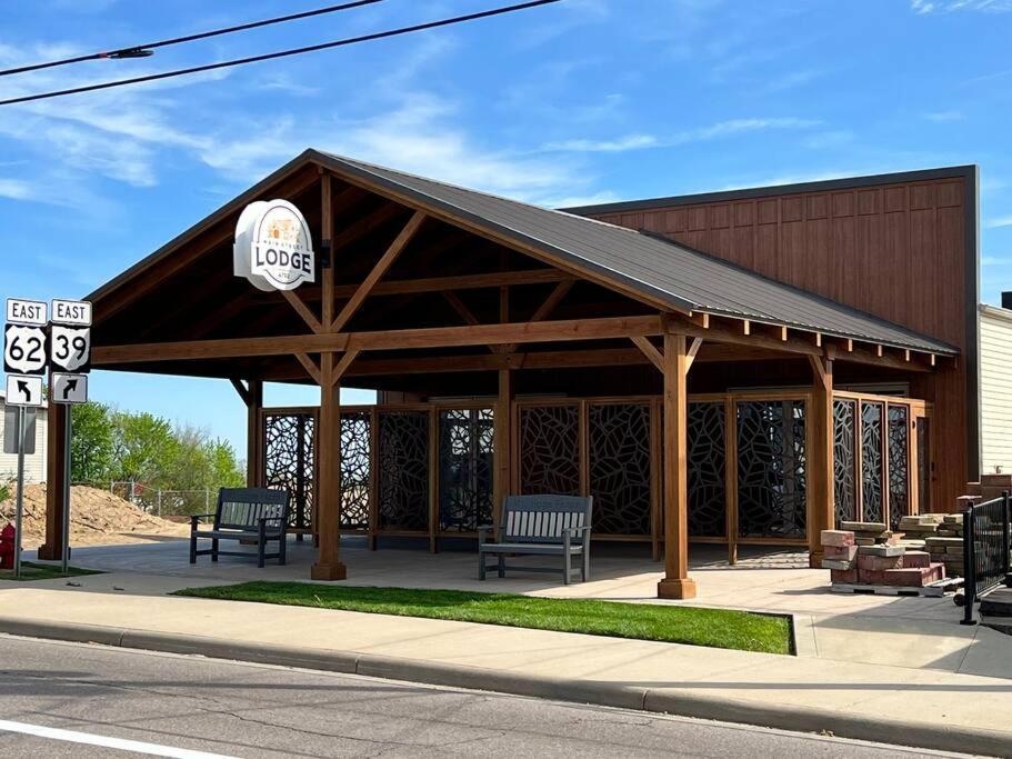 Hickory Suite - Main Street Lodge In Berlin Exterior photo